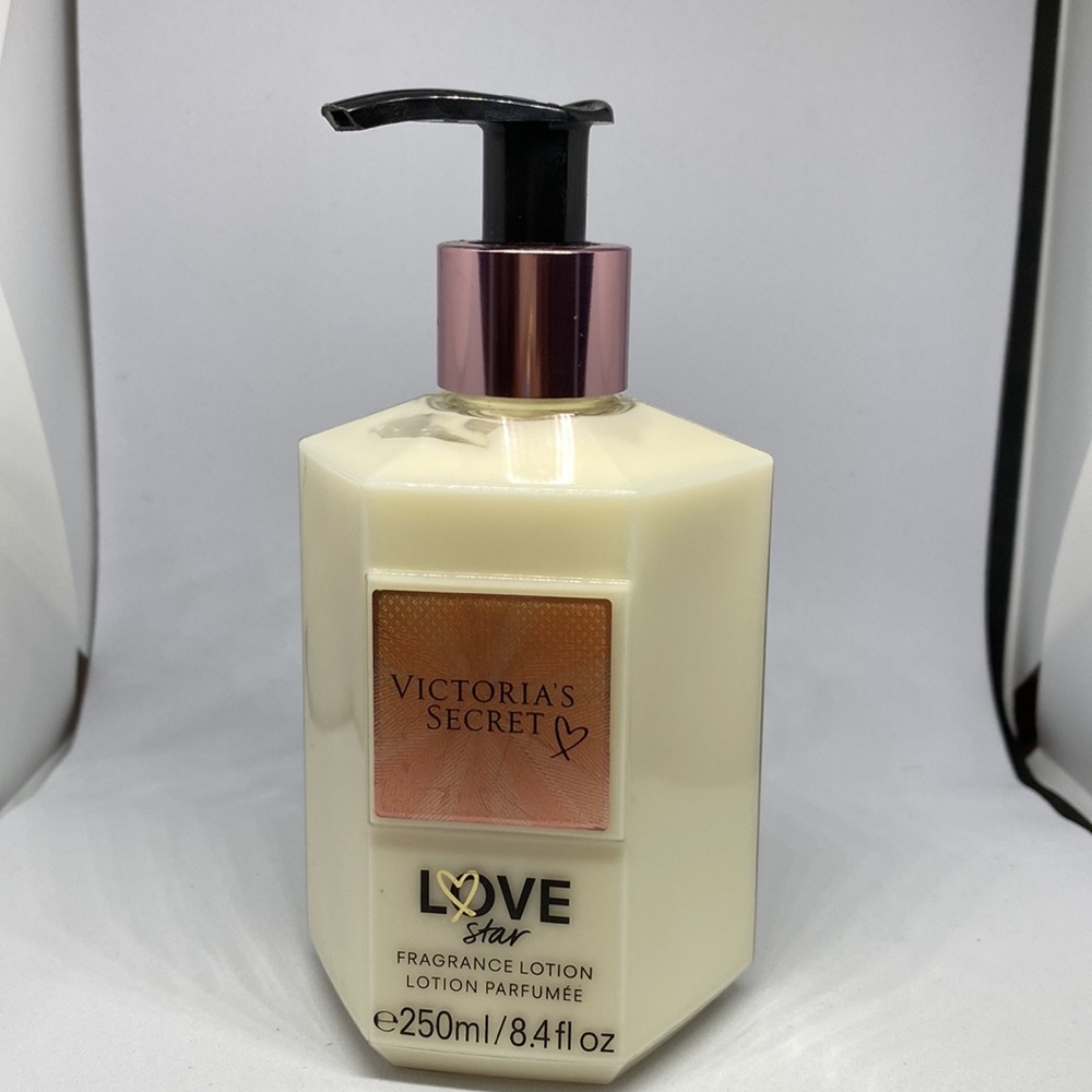 Victoria’s Secret body lotion - Picture 4 of 4